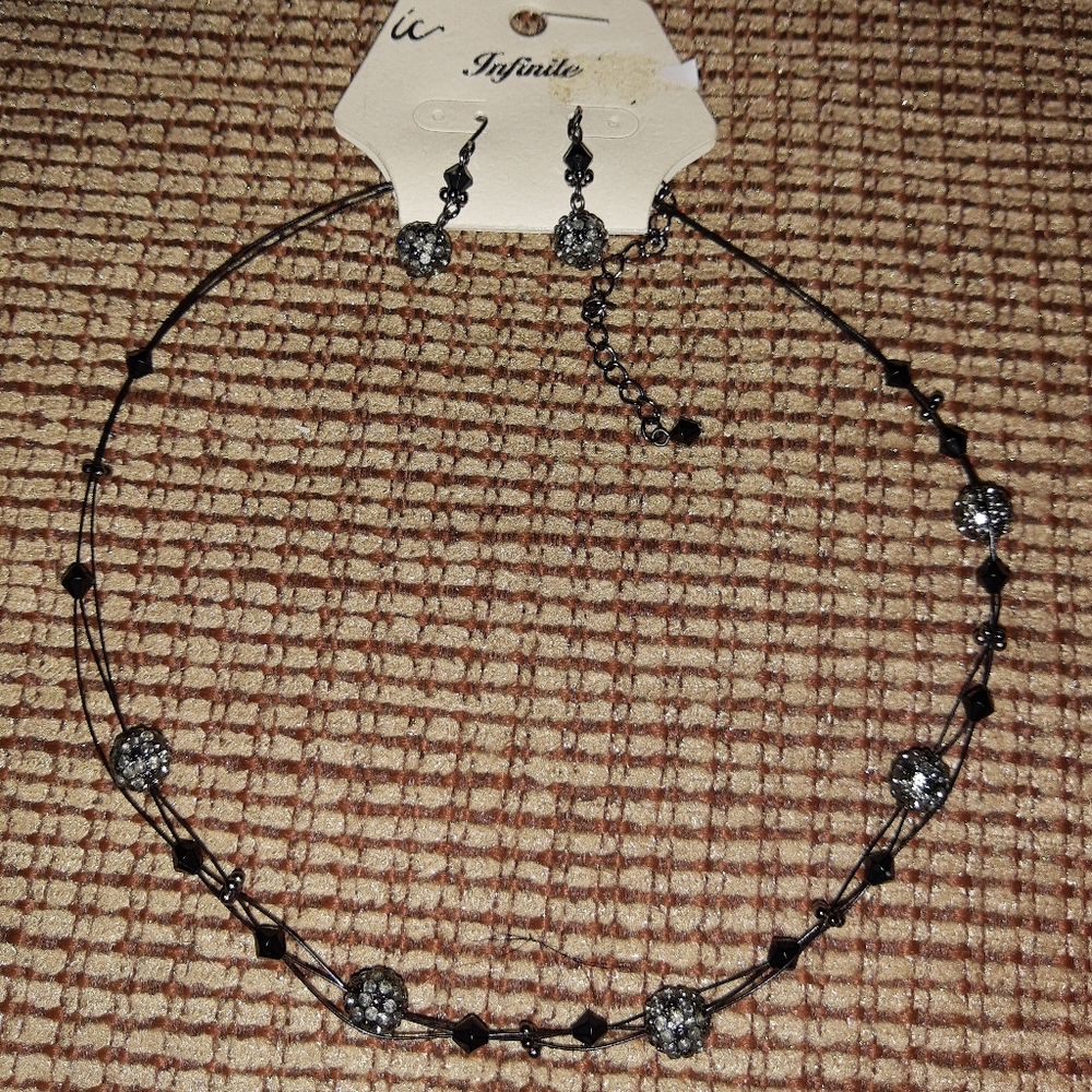 MULTI STRAND BLACK NECKLACE CHOCKER SET